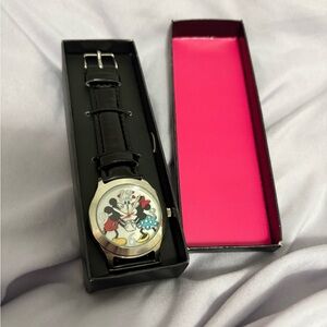 Disney Mickey and Minnie Mouse Smooch Watch Avon